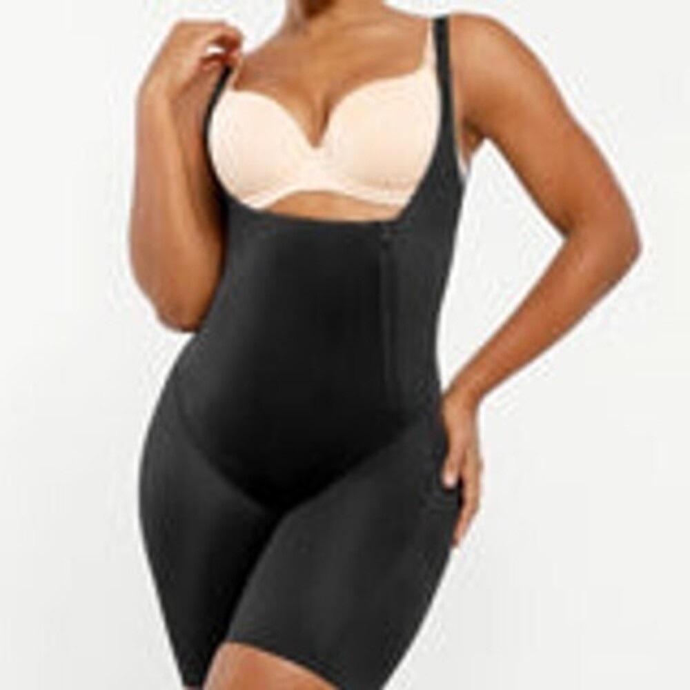 AirSlim® Open Bust Butt-Lifting Full Bodysuit